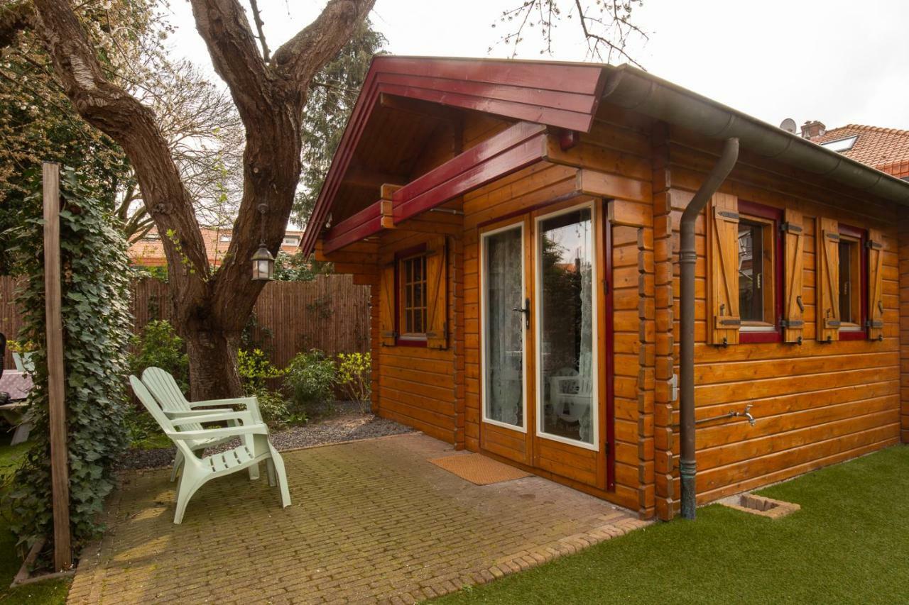 Onder De Kersenboom Bed & Breakfast ฮิลเวอร์ชุม ภายนอก รูปภาพ