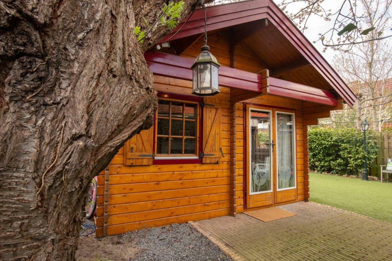 Onder De Kersenboom Bed & Breakfast ฮิลเวอร์ชุม ภายนอก รูปภาพ